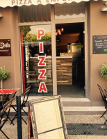 Pizza Sicilia food