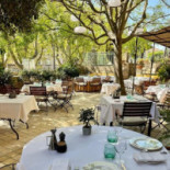 Le Clos Saint-pierre food