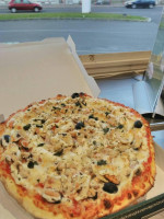 Le Kiosque à Pizzas Montargis/châlette Sur Loing food