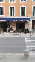 Cafe De France outside