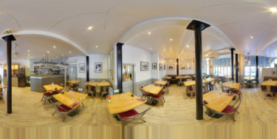 Le bistrot gourmand inside