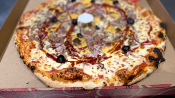 La Pizz A Toute Heure 83 food