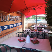 Restaurant les Hockeyeurs inside