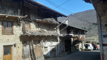 Auberge D'oncieu outside