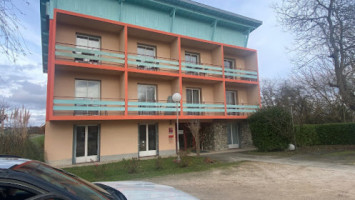 Hostellerie du Parc outside