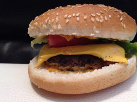 Le Benchot Burger food