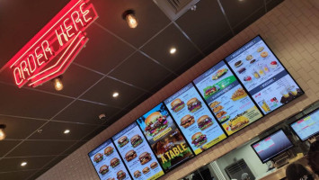 Carl's Jr. Vélizy-villacoublay food