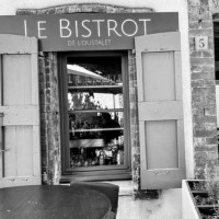 Bistrot De L'oustalet inside