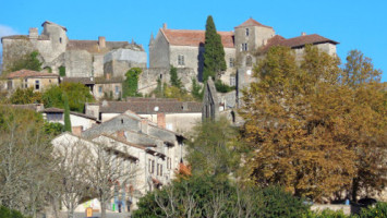 Les Bastides outside