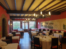 Auberge De La Table Ronde food