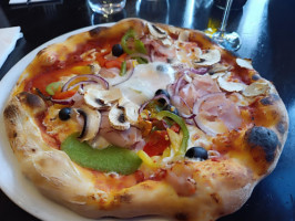 Pizza Sant Antonio food