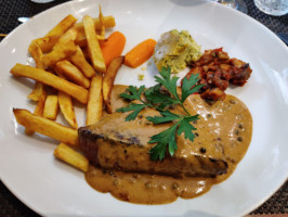 Le Bistrot De Paris food