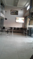 Café Hamza inside
