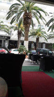 Café Palmier outside
