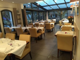 Le Relais Des Adrets food