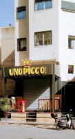 Uno Picco Food outside