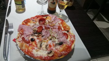 Pizza Da Nello food