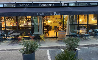 Cafe de la Paix outside