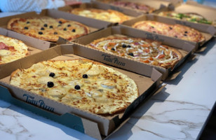 Tutti Pizza Labastide food