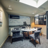 Maximin Hellio À l'intérieur