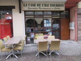 Restaurant La Case de L'Isle Bourbon inside