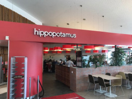 Hippopotamus La Chaponne food