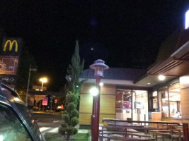 Mcdonald's Bonneville outside