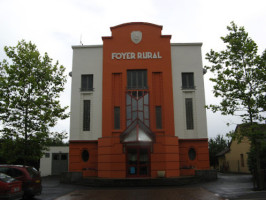 La Vieille Ferme outside