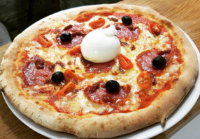 Pizzeria La Rustica food