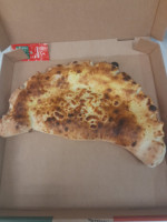 Pokers Pizza food