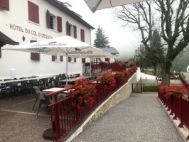 Hotel-Restuarant du Col D Osquich outside