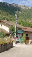 Auberge D'oncieu outside