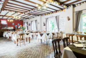 L'auberge Des Cigognes food