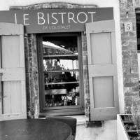 Bistrot De L'oustalet inside