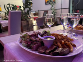 Le Chateau De La Terrasse food