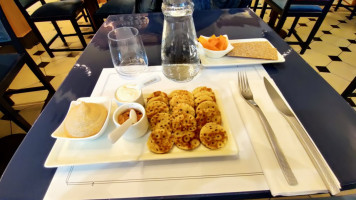 Petrossian Courcelles food