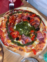 La Cabane a Pizza food