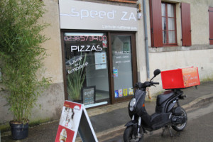 Speed'za Beuzeville outside