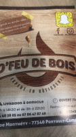 O Feu De Bois outside