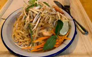 Banthai Mourillon food