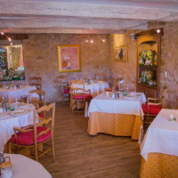 Le Clos Saint-pierre outside