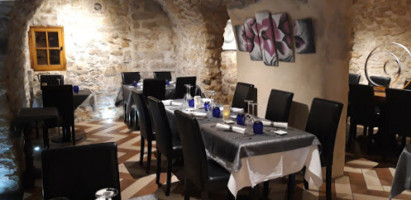 Le Caveau des Lys food