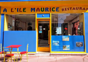 A L'ile Maurice inside