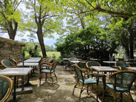 Les Salicornes Auberge De Villeneuve inside