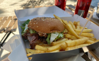 Le Carrousel Des Basses Promenades food