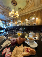 Cafe de la paix food