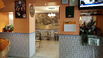 Cafe De La Grille De L'orangerie inside