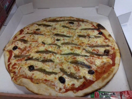 Allo Pizza A Gogo food