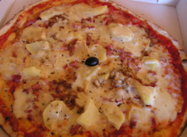 Pizz'anna food