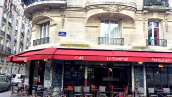 Le Stendhal outside